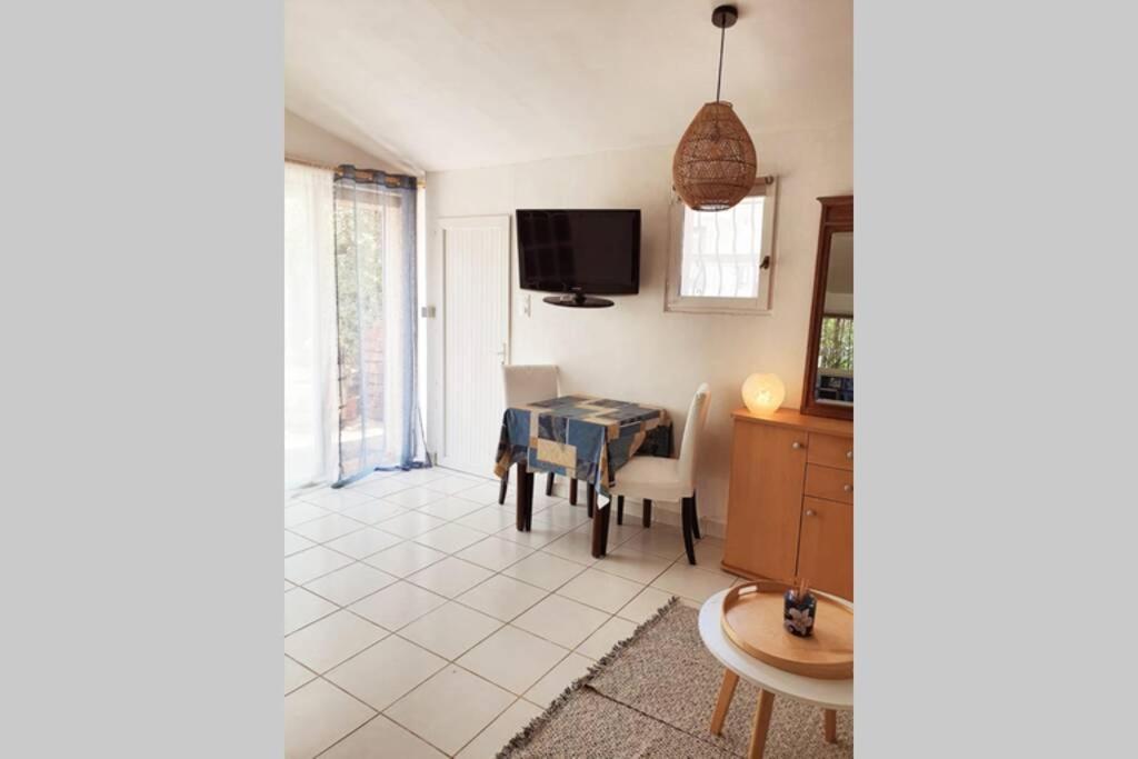 Le Studio Charme Et Tranquillite Le Plan-de-la-Tour Exterior photo